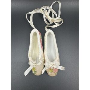 Christmas Ornament Floral Fabric Ballet Shoes Slippers Victorian  4"‎